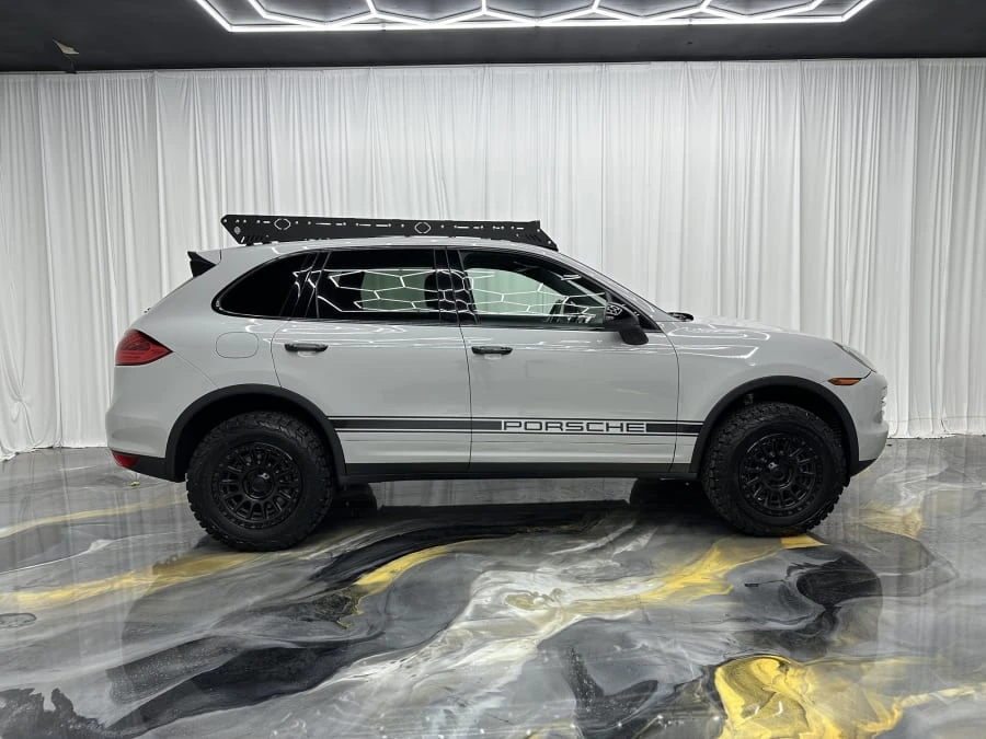2013 Porsche 958 Cayenne - Image 2 of 31