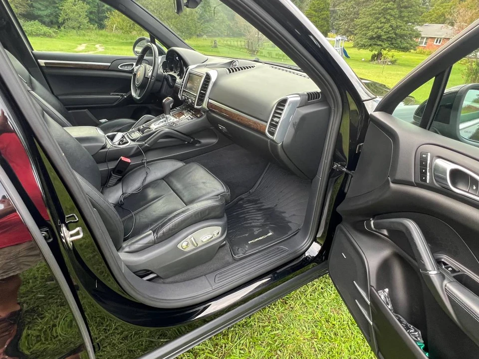 2013 Porsche 958 Cayenne Diesel - Image 16 of 17