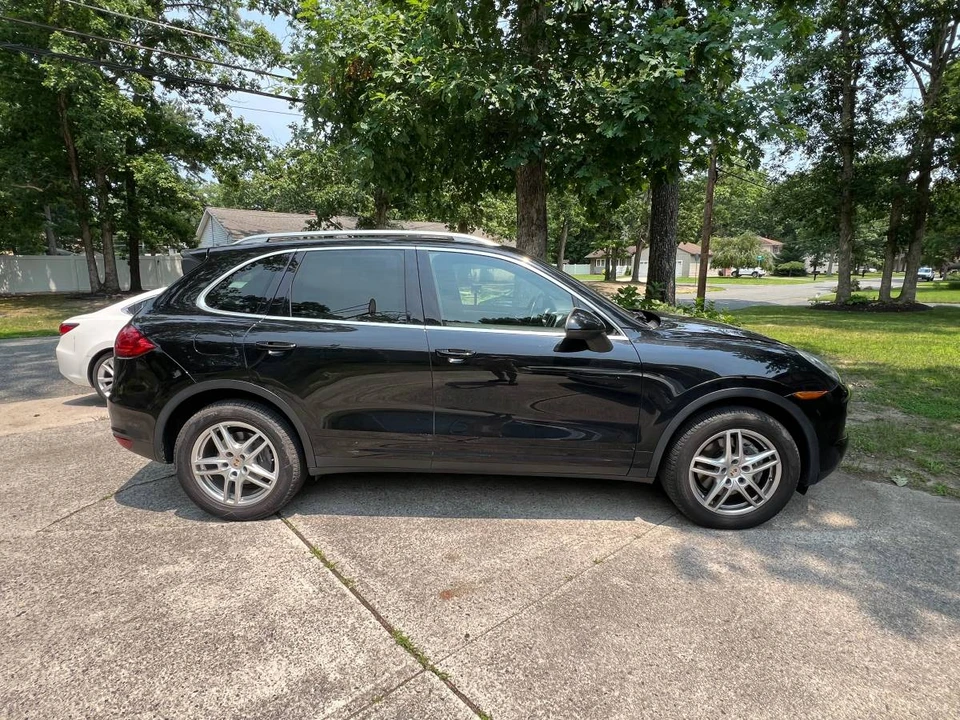 2013 Porsche 958 Cayenne Diesel - Image 2 of 2