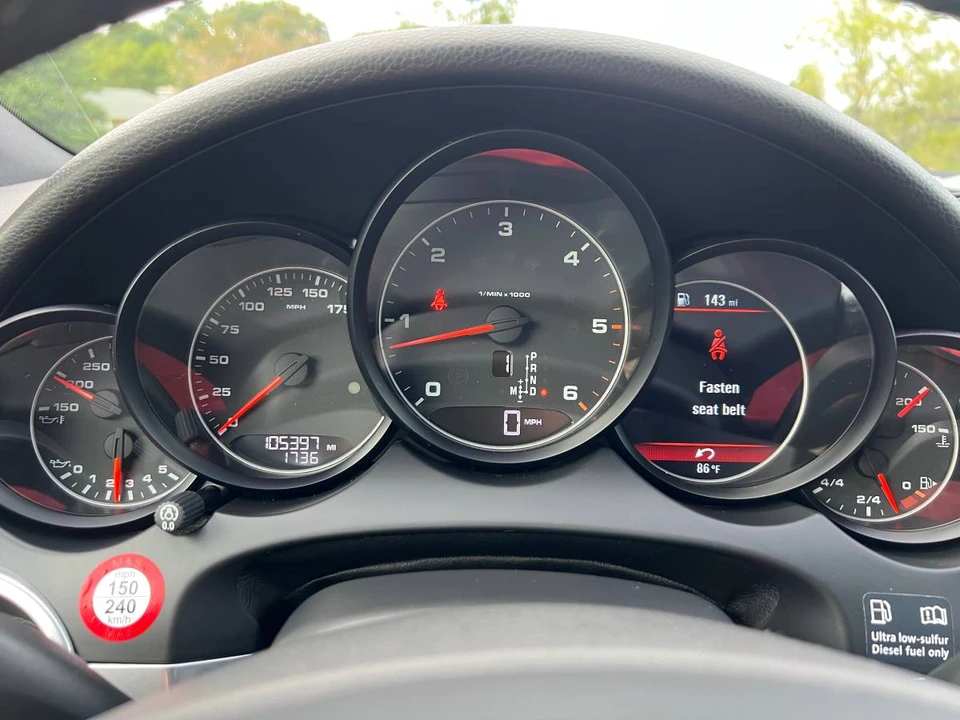 2013 Porsche 958 Cayenne Diesel - Image 10 of 17