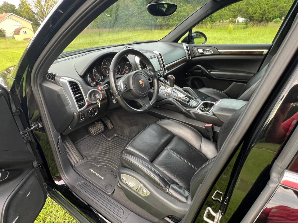 2013 Porsche 958 Cayenne Diesel - Image 12 of 17