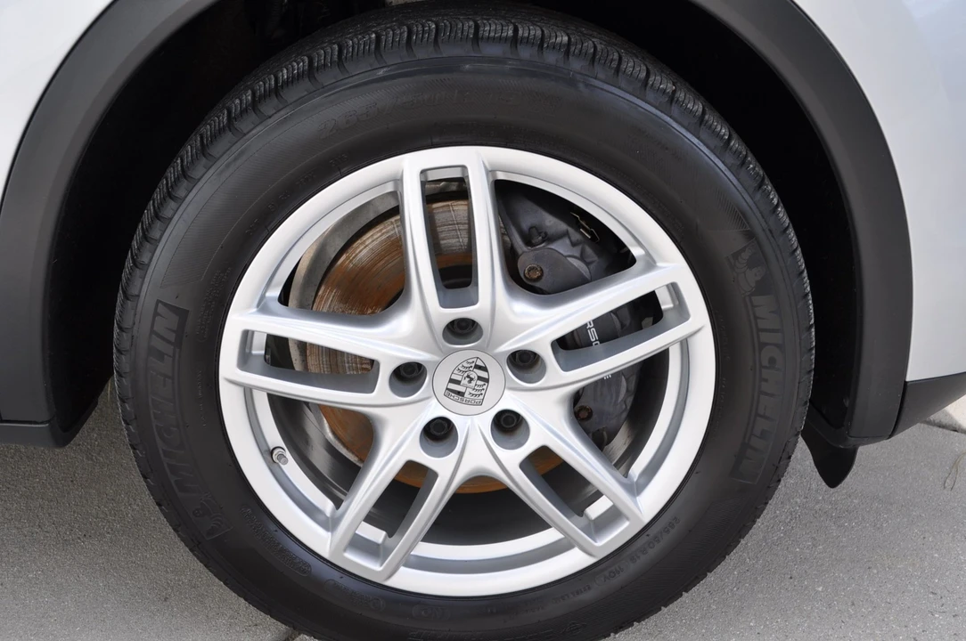 2013 Porsche 958 Cayenne - Image 26 of 30