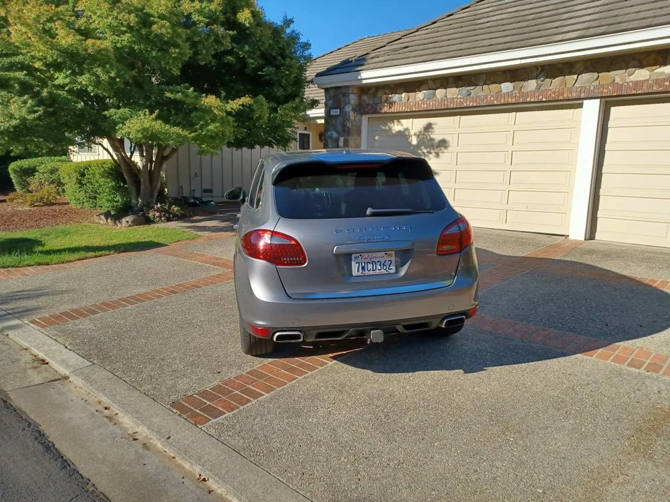 2013 Porsche 958 Cayenne S - Image 8 of 11