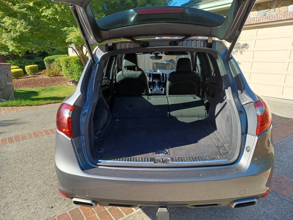 2013 Porsche 958 Cayenne S - Image 5 of 11