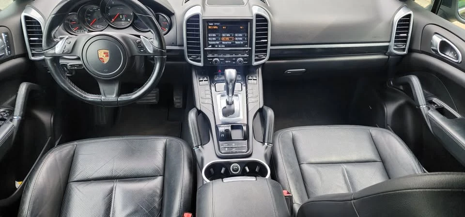 2013 Porsche 958 Cayenne - Image 9 of 20