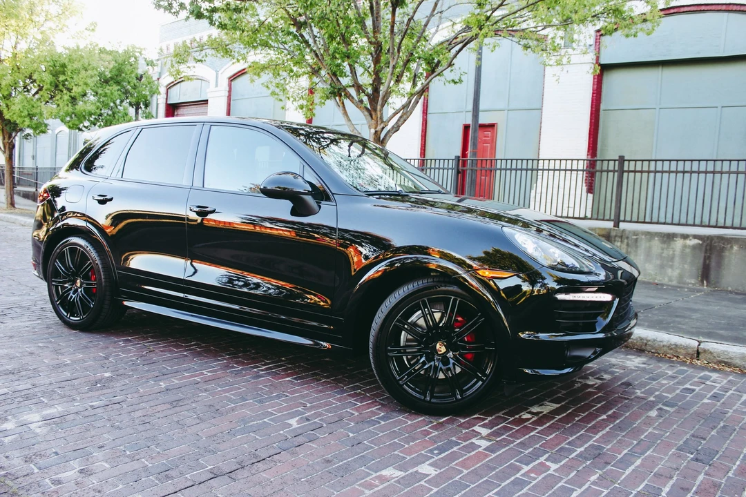 2013 Porsche 958 Cayenne GTS - Image 2 of 16