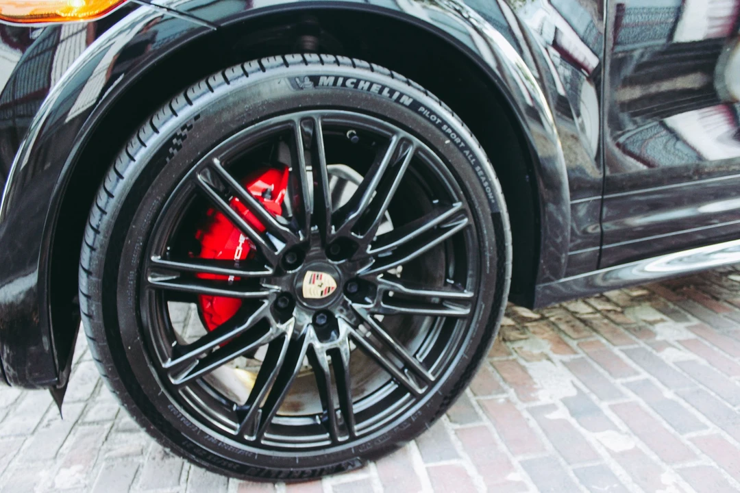 2013 Porsche 958 Cayenne GTS - Image 7 of 16
