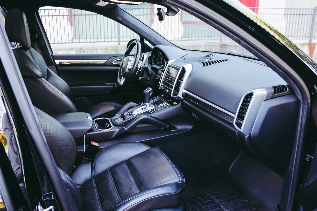 2013 Porsche 958 Cayenne GTS - Image 11 of 16