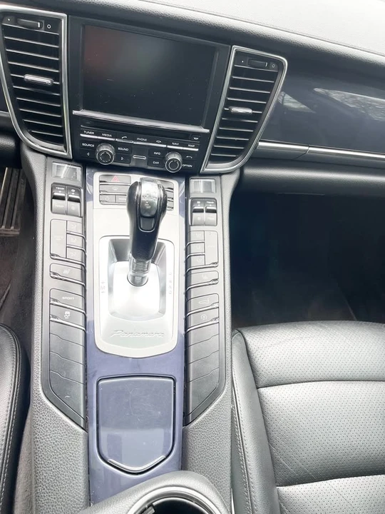 2013 Porsche Panamera - Image 4 of 5