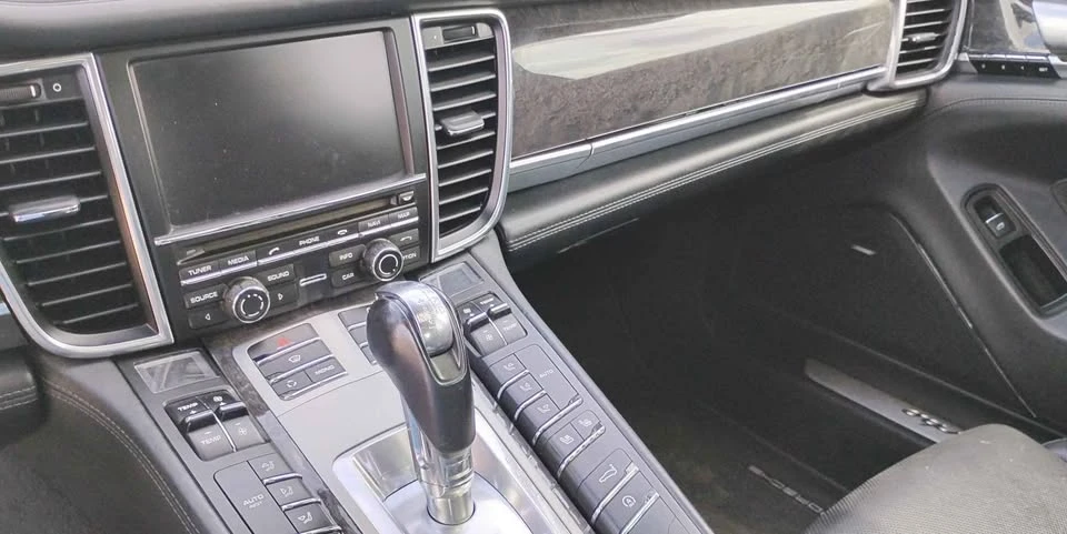 2013 Porsche 970 Panamera - Image 10 of 10