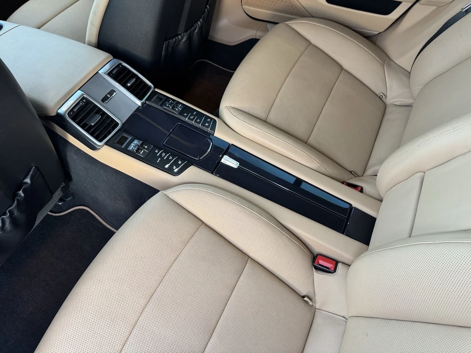 2013 Porsche 970 Panamera - Image 20 of 21
