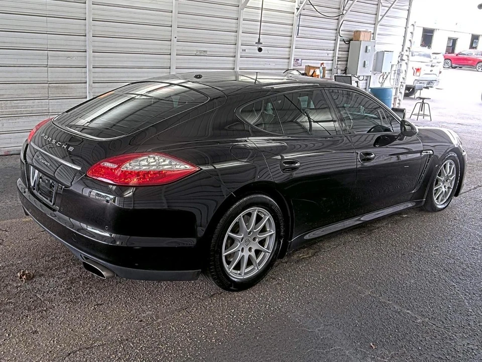 2013 Porsche 970 Panamera - Image 2 of 11