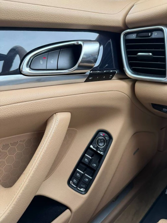 2013 Porsche 970 Panamera - Image 10 of 18