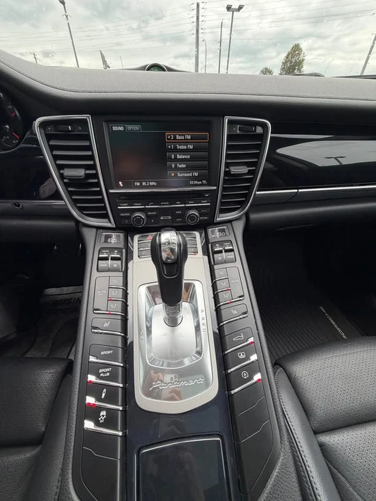 2013 Porsche 970 Panamera - Image 9 of 10