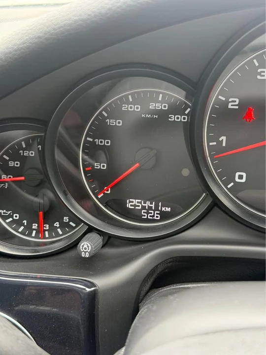 2013 Porsche 970 Panamera - Image 18 of 19