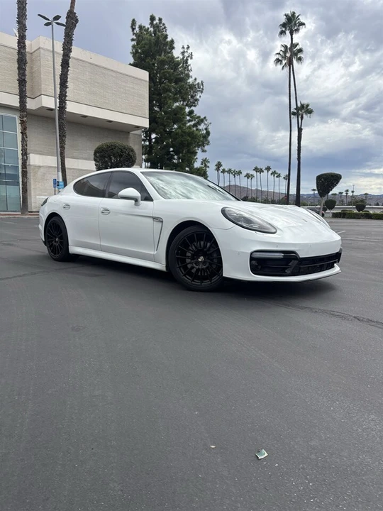 2013 Porsche 970 Panamera - Image 2 of 16