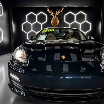 2013 Porsche Panamera 4 Platinum Edition