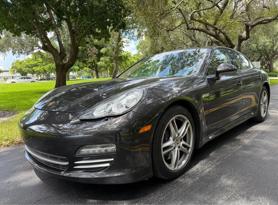 2013 Porsche 970 Panamera - Image 2 of 20