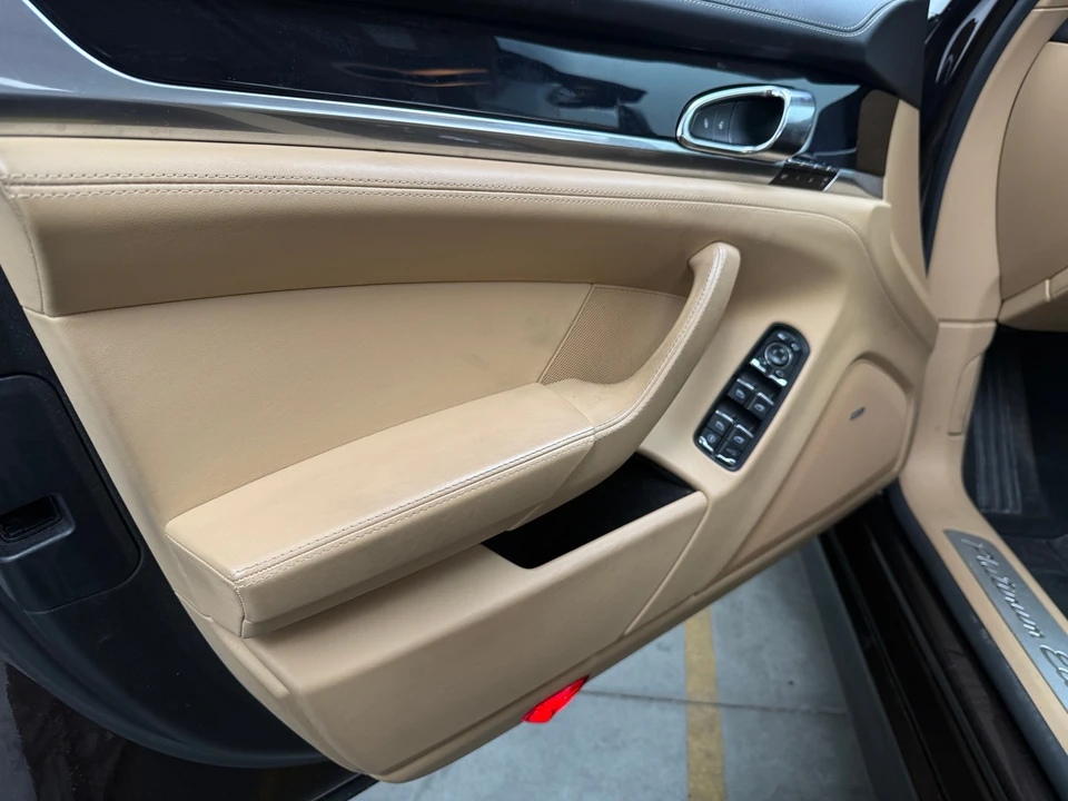 2013 Porsche 970 Panamera - Image 10 of 31