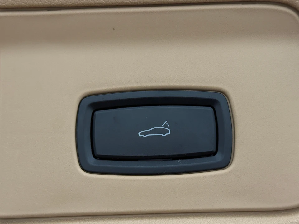 2013 Porsche 970 Panamera - Image 19 of 31