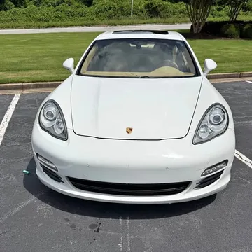2013 Porsche Panamera 4 Sedan 4D