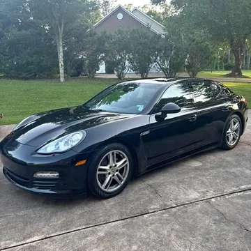 2013 Porsche Panamera 4 Sedan 4D