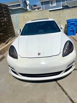 2013 Porsche Panamera 4 Sedan 4D