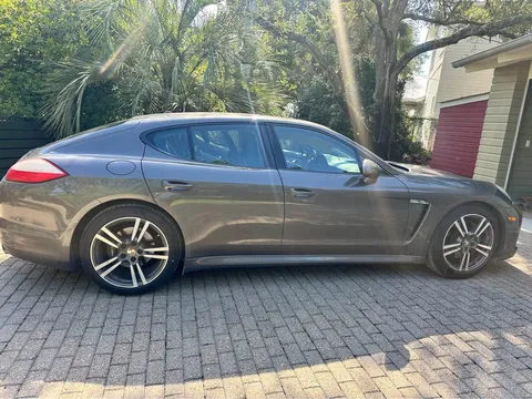 2013 Porsche Panamera 4 Sedan 4D