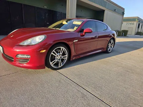 2013 Porsche Panamera 4 Sedan 4D