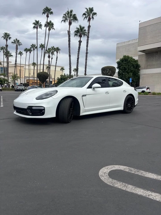 2013 Porsche 970 Panamera - Image 2 of 17