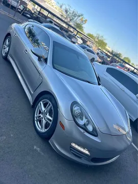 2013 Porsche Panamera 4 Sedan 4D