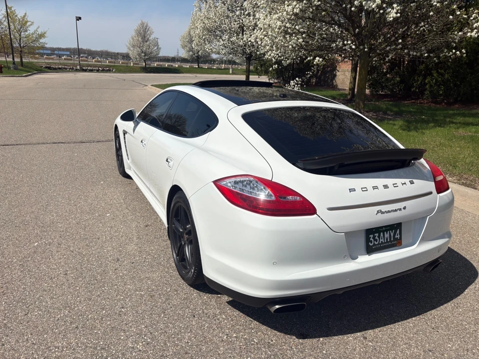 2013 Porsche 970 Panamera - Image 8 of 31