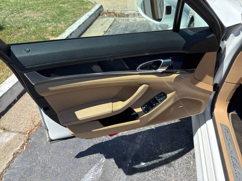 2013 Porsche 970 Panamera - Image 11 of 30