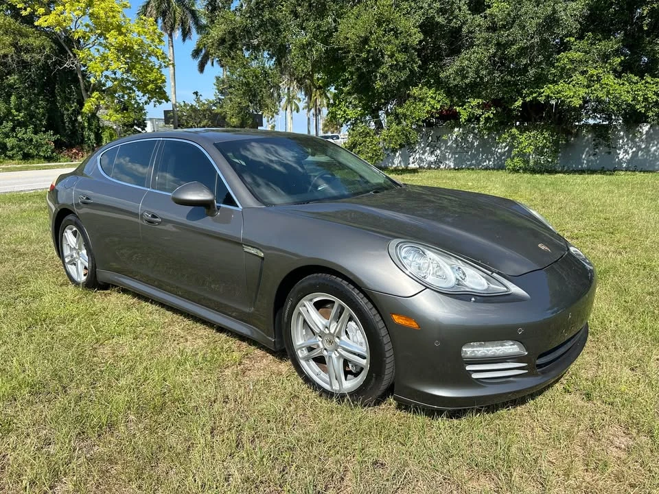 2013 Porsche 970 Panamera 4S - Image 2 of 8
