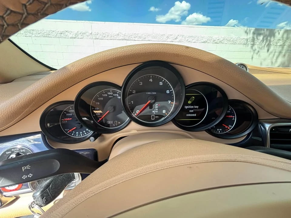 2013 Porsche 970 Panamera 4S - Image 4 of 8