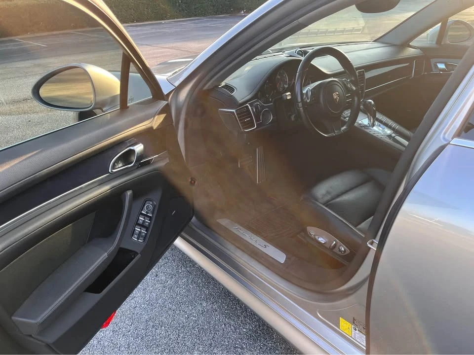 2013 Porsche 970 Panamera 4S - Image 9 of 16
