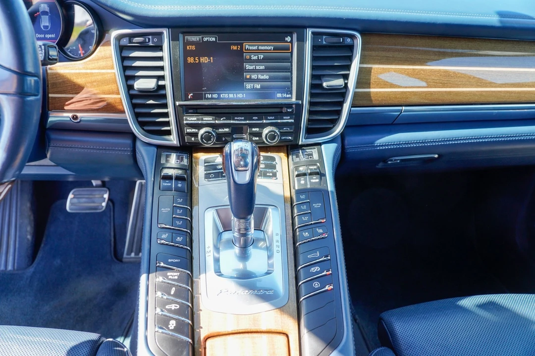 2013 Porsche 970 Panamera GTS - Image 14 of 31