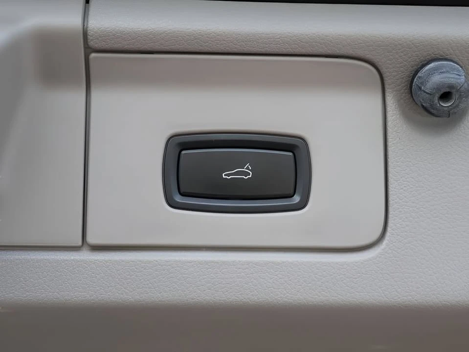 2013 Porsche 970 Panamera GTS - Image 18 of 20