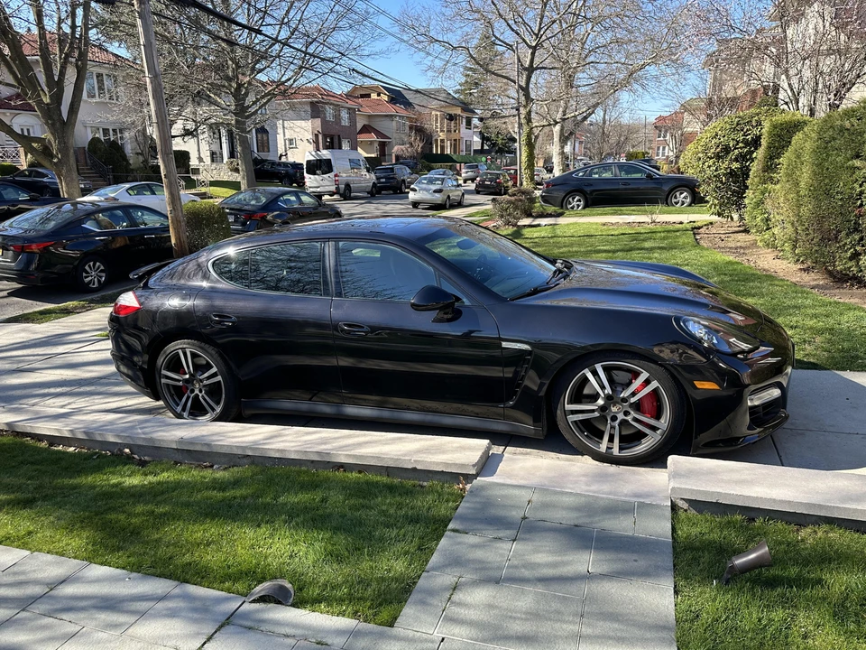 2013 Porsche 970 Panamera GTS - Image 29 of 31