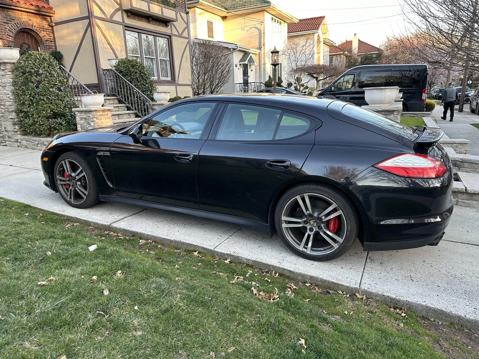 2013 Porsche 970 Panamera GTS - Image 20 of 31