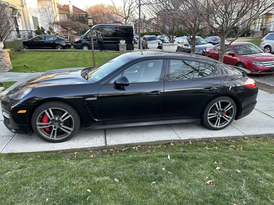 2013 Porsche 970 Panamera GTS - Image 15 of 31