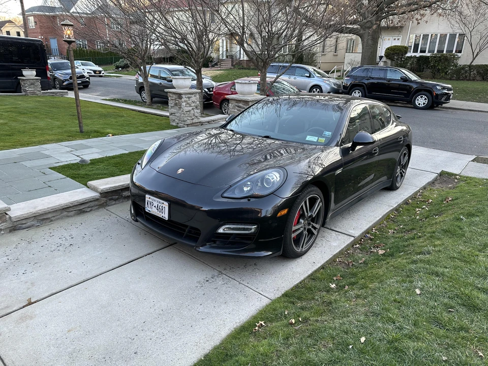 2013 Porsche 970 Panamera GTS - Image 10 of 31