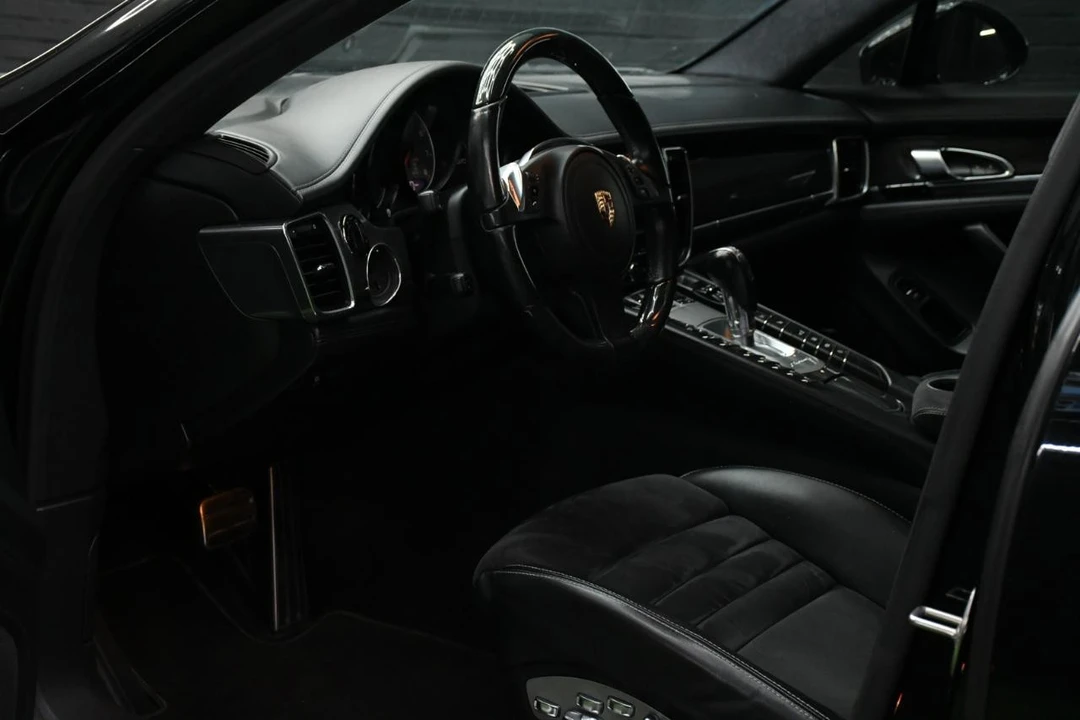 2013 Porsche 970 Panamera GTS - Image 18 of 21