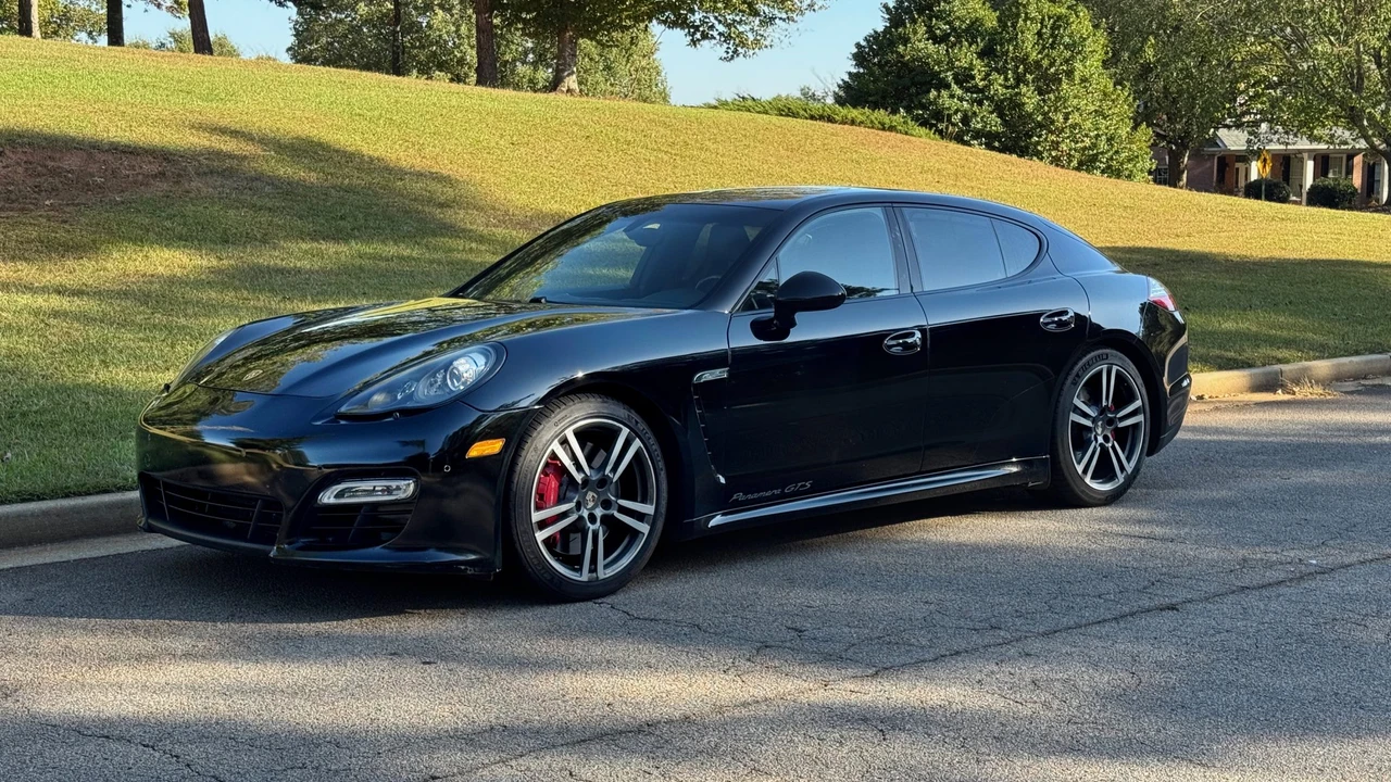 2013 Porsche 970 Panamera GTS - Image 2 of 31