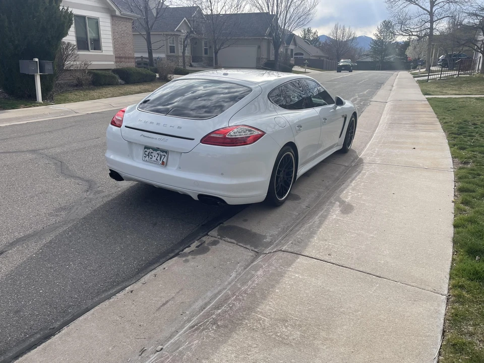 2013 Porsche 970 Panamera GTS - Image 29 of 31
