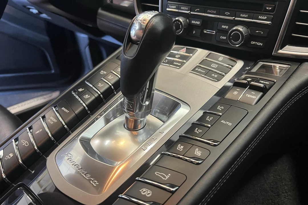 2013 Porsche 970 Panamera GTS - Image 19 of 31