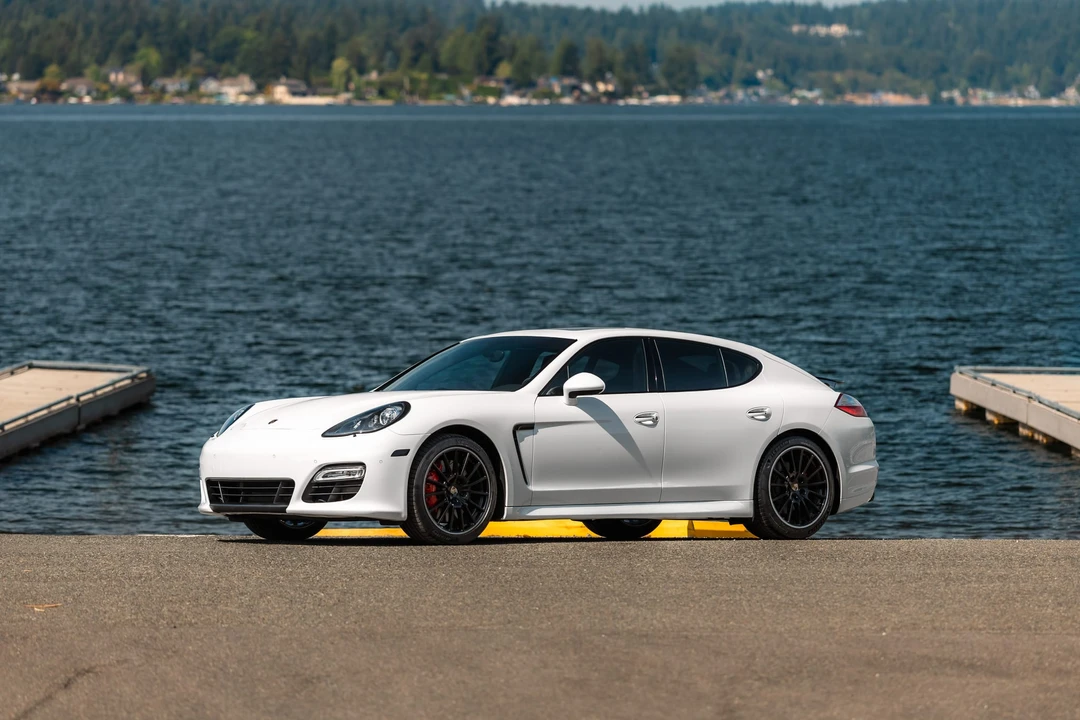 2013 Porsche 970 Panamera GTS - Image 2 of 31