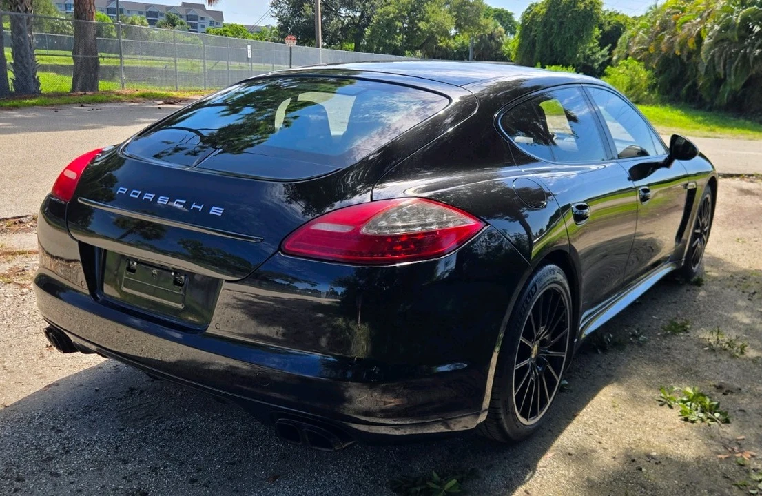 2013 Porsche 970 Panamera GTS - Image 9 of 31