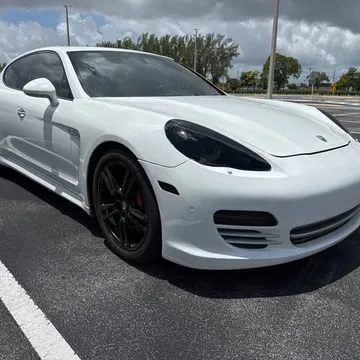 2013 Porsche Panamera Platinum Edition