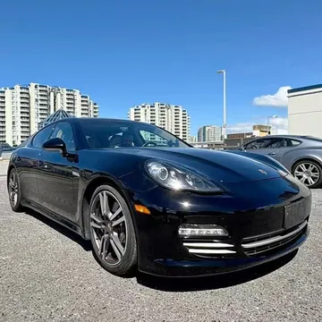 2013 Porsche Panamera 4 Platinum Edition